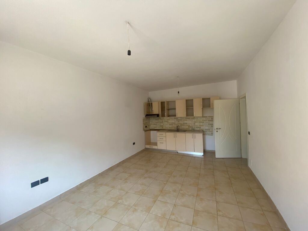 Apartment 2+1+2 for rent empty in Fresk