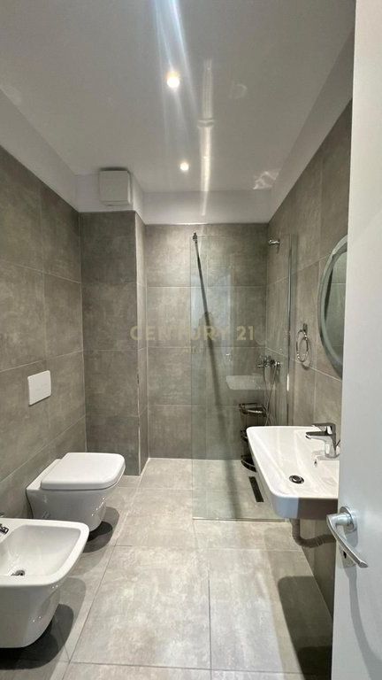 Appartamento 1+1 in affitto in via Karl Gega, vicino all'ex Stazione Ferroviaria! 800 € /Mese