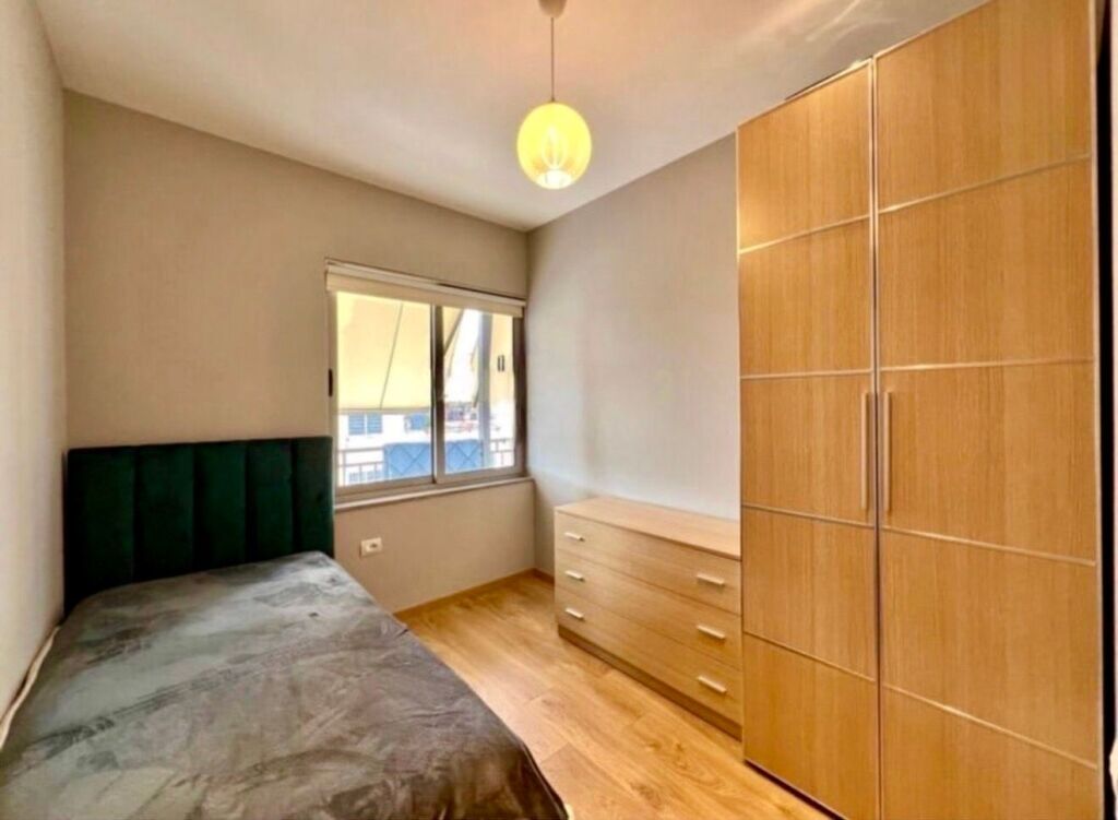 Apartament 2+1 te Komuna E Parisit