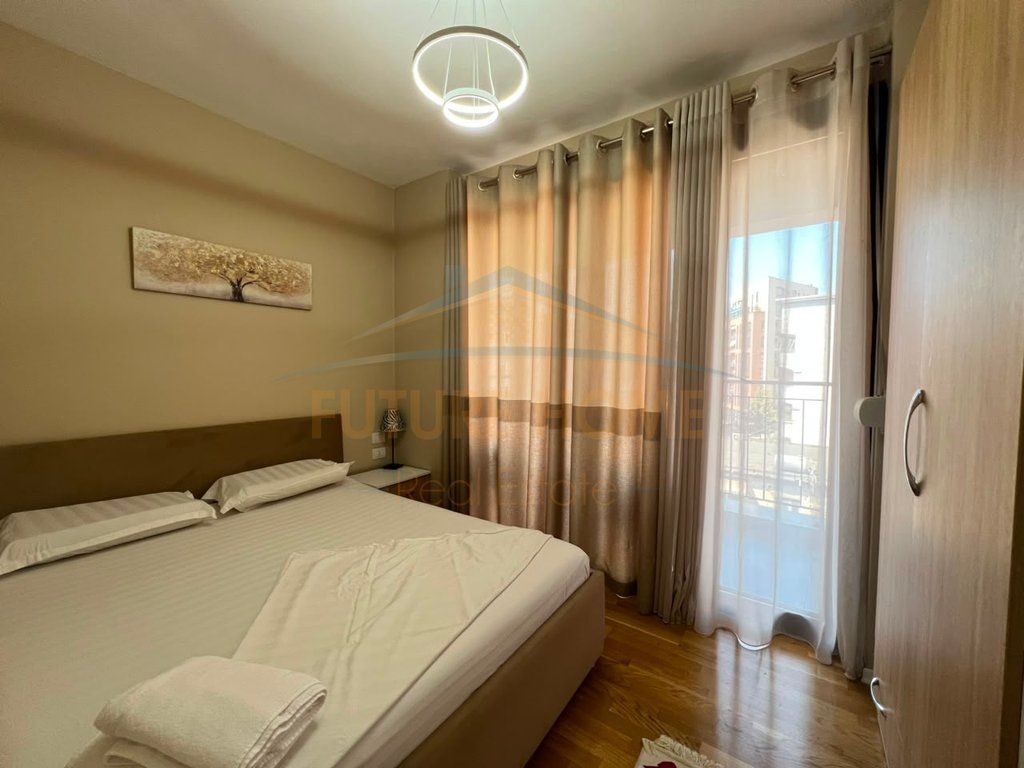 Qera, Apartament 1+1+Post Parkimi, Rruga e Barrikadave