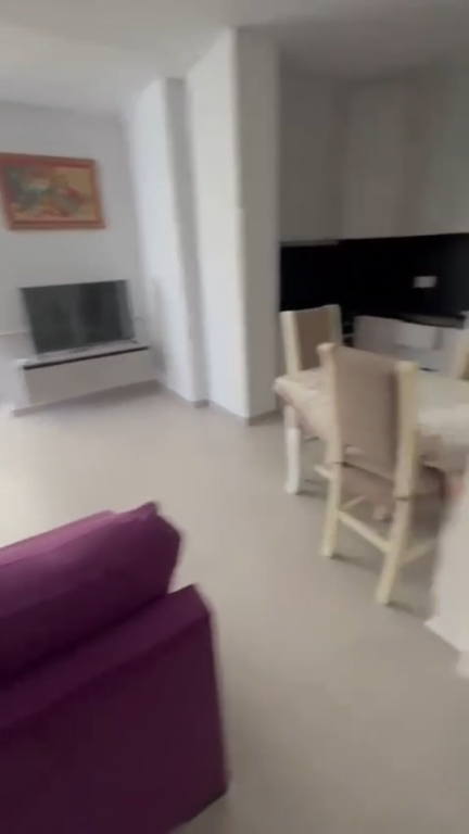 Apartament 1+1 per qera Kristal Center !