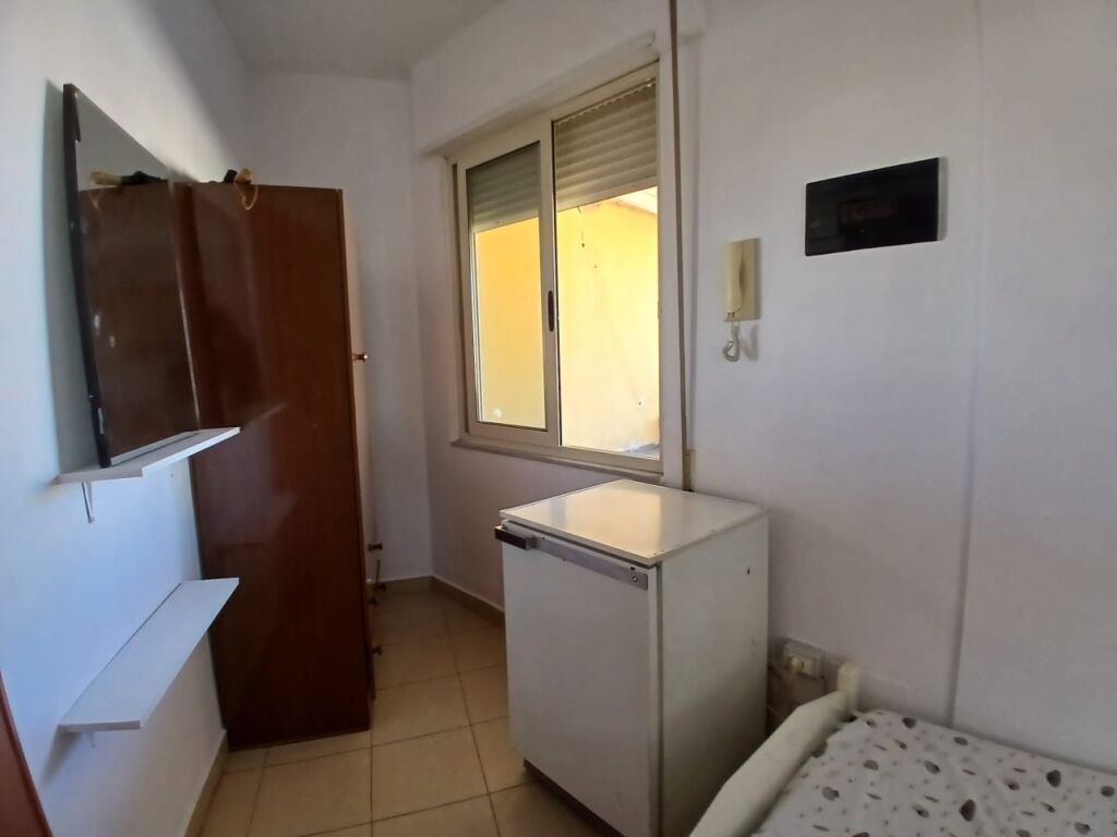 Home studio for rent occasion 35,000 leke