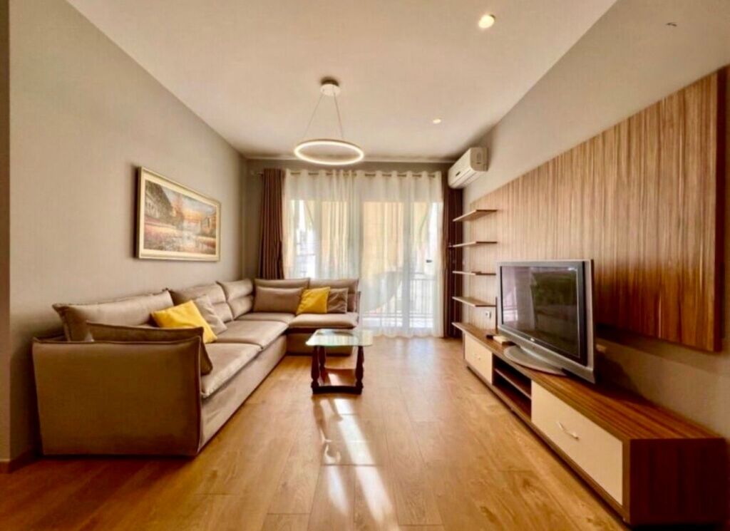 Apartament 2+1 te Komuna E Parisit