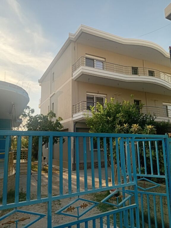 Apartament me qera