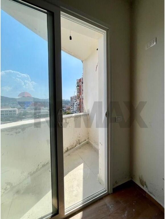 Apartament 2+1 per shitje prane fabrikes se miellit