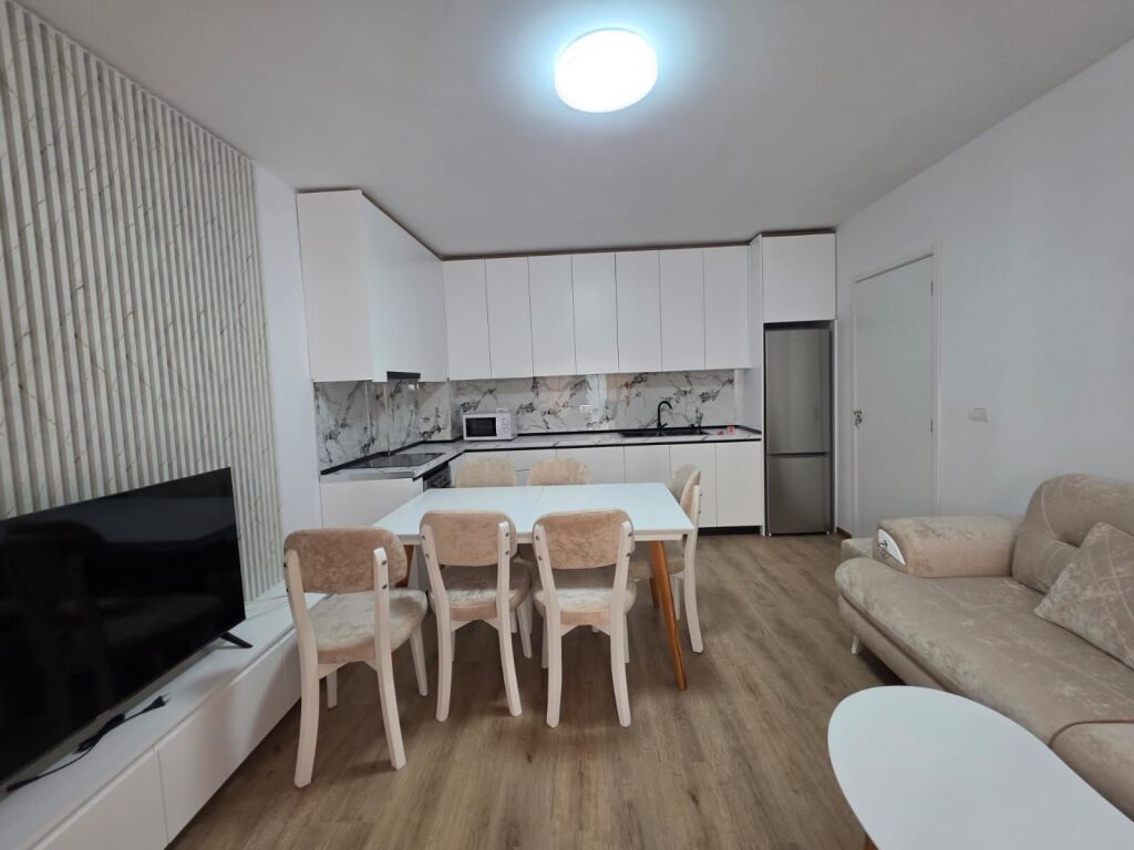 Rent | Apartament 2 + 1 | Rruga 5 Maji | 550 €/month