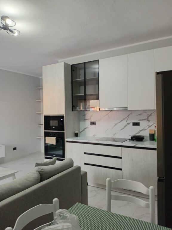 Apartament me qera