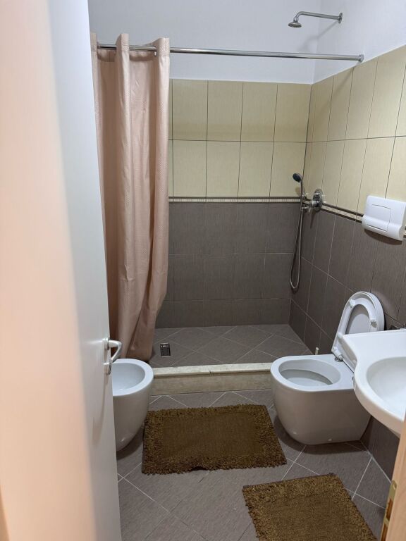 2+1,kat 2 godine private,sauk i ri te hotel baroni