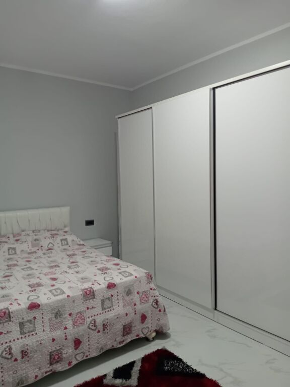 Apartament me qera