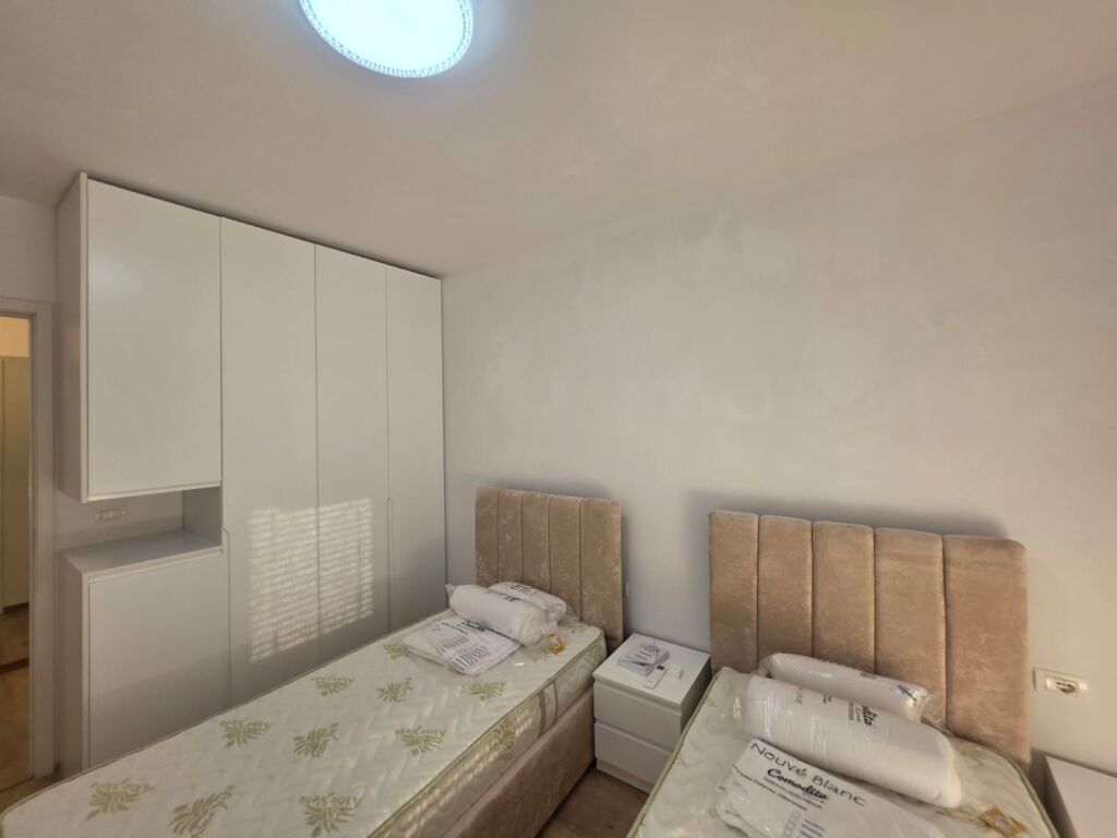 Rent | Apartament 2 + 1 | Rruga 5 Maji | 550 €/month