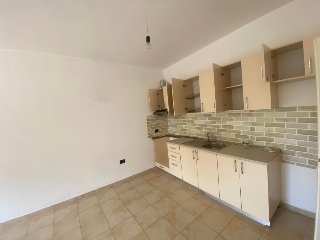 Apartment 2+1+2 for rent empty in Fresk