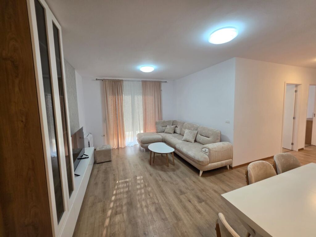 Rent | Apartament 2 + 1 | Rruga 5 Maji | 550 €/month