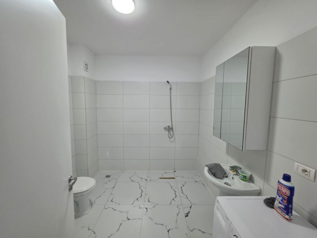 Rent | Apartament 2 + 1 | Rruga 5 Maji | 550 €/month