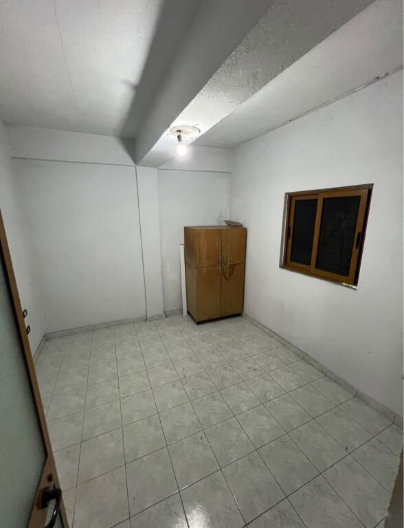 Jepet me qera 2+1 - Vasil Shanto, Tirane