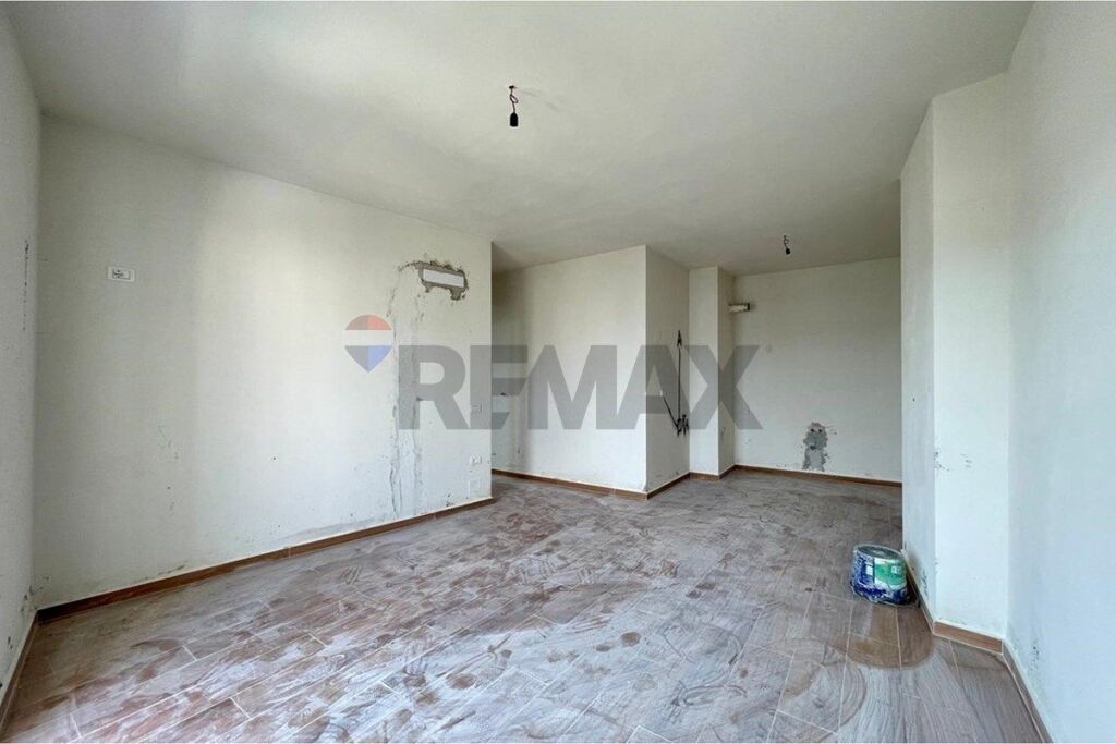 Apartament 2+1 per shitje prane fabrikes se miellit
