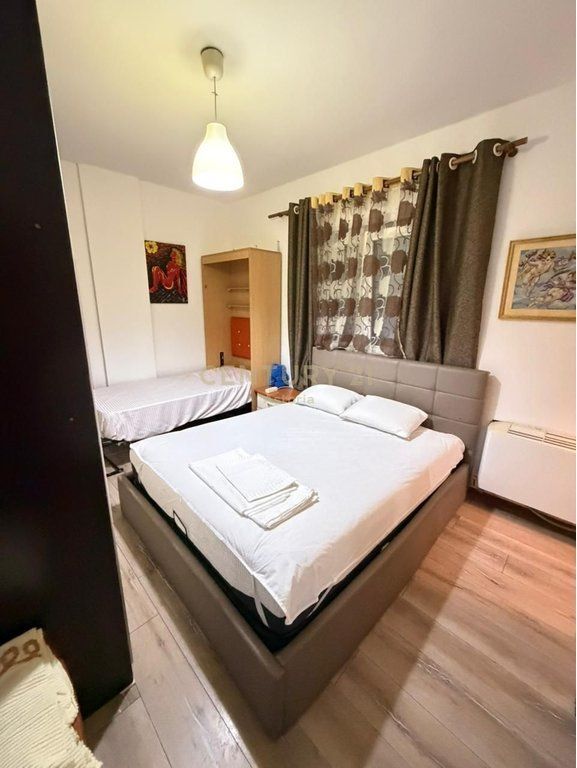 APARTAMENT 2+1 ME QIRA.