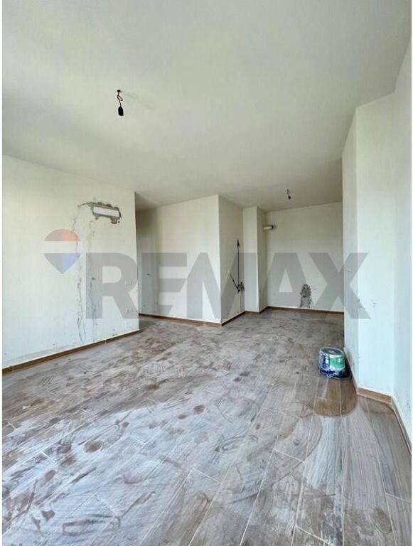 Apartament 2+1 per shitje prane fabrikes se miellit