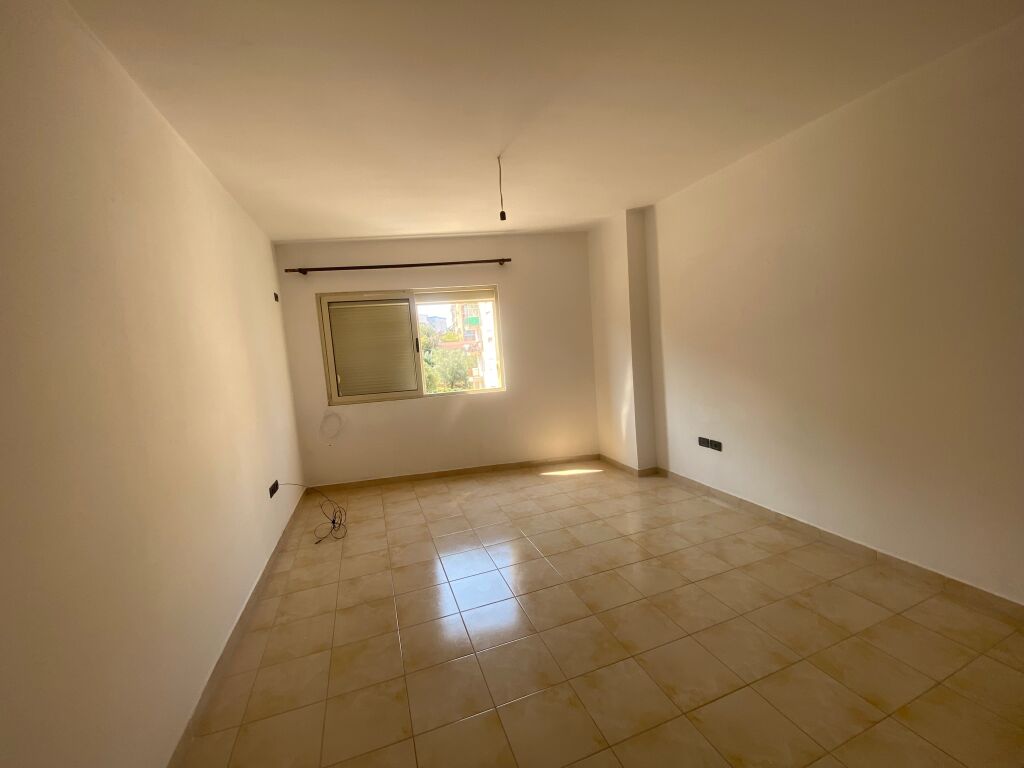 Apartment 2+1+2 for rent empty in Fresk