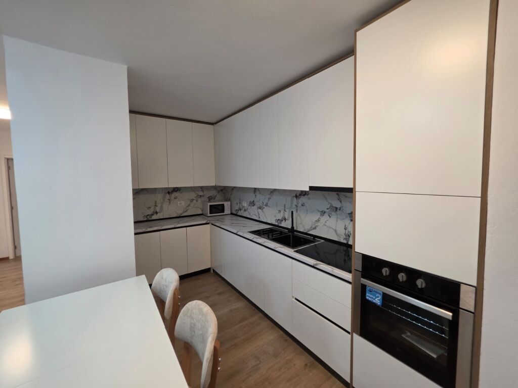 Rent | Apartament 2 + 1 | Rruga 5 Maji | 550 €/month