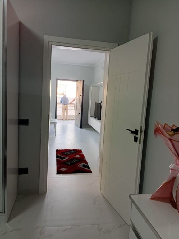 Apartament me qera