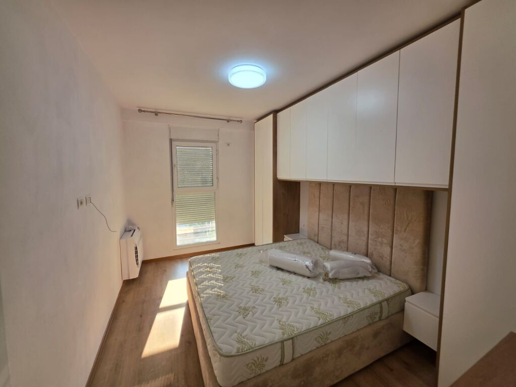 Rent | Apartament 2 + 1 | Rruga 5 Maji | 550 €/month