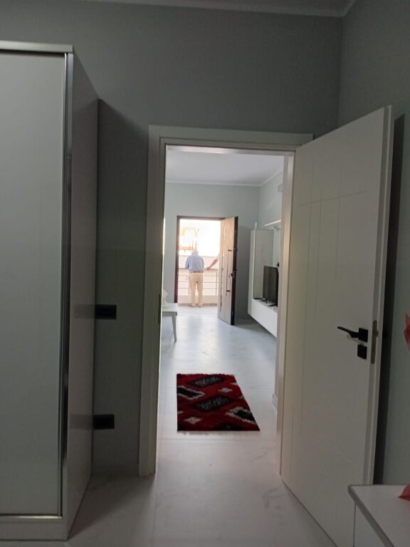 Apartament me qera