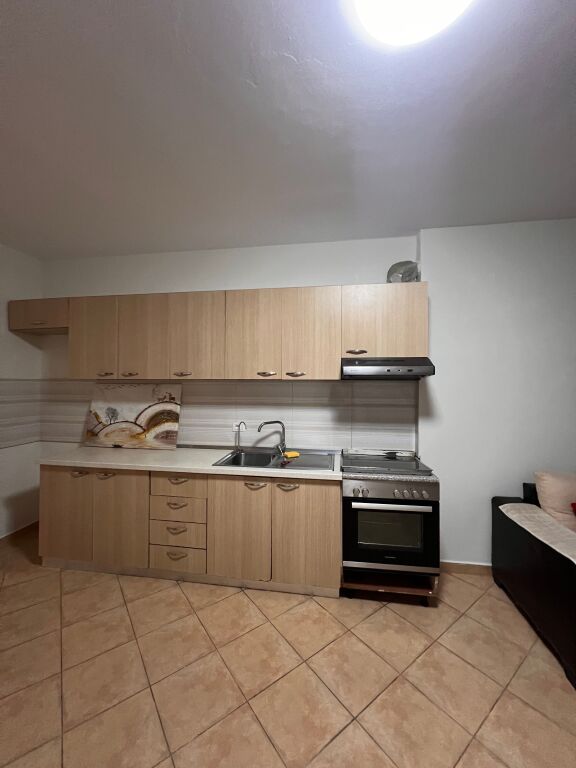 For rent 2+1+2 5 Maji Street 50,000 leke