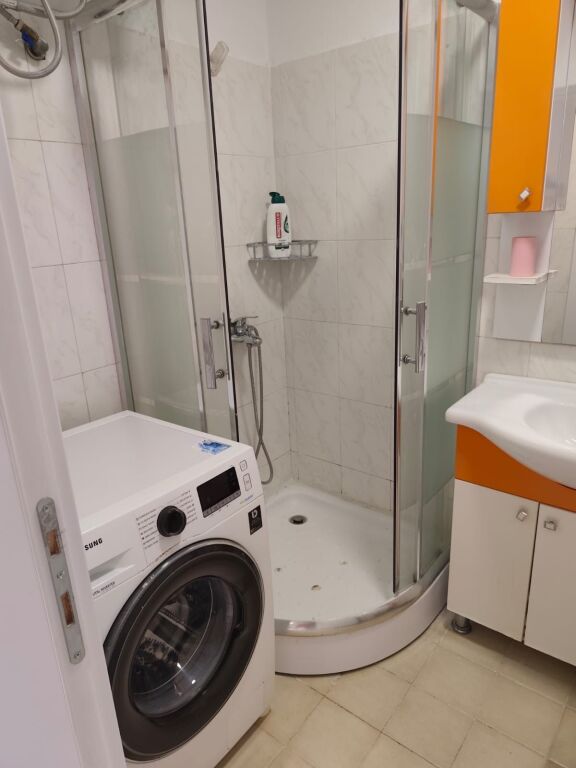 Apartament 1+1 me qira tek Fusha e Aviacionit!