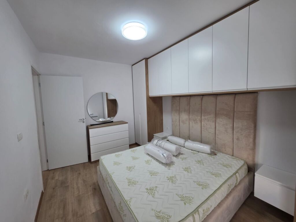 Rent | Apartament 2 + 1 | Rruga 5 Maji | 550 €/month