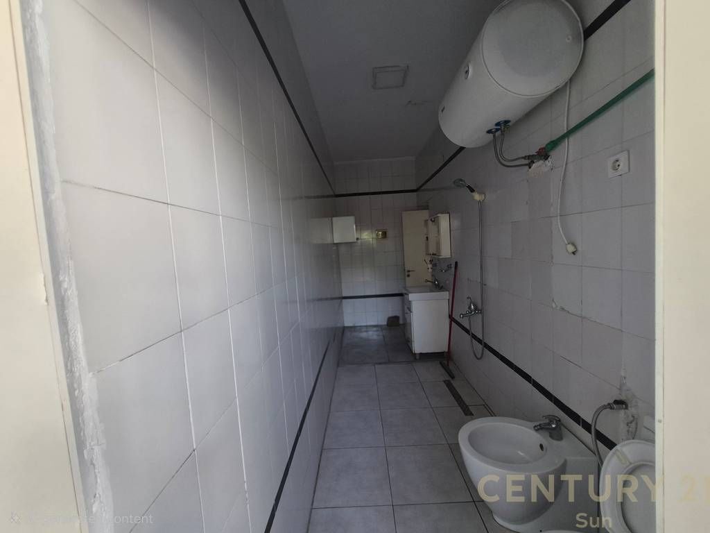 Apartament 3+1+2 Ballkone per shitje te Vasil Shanto