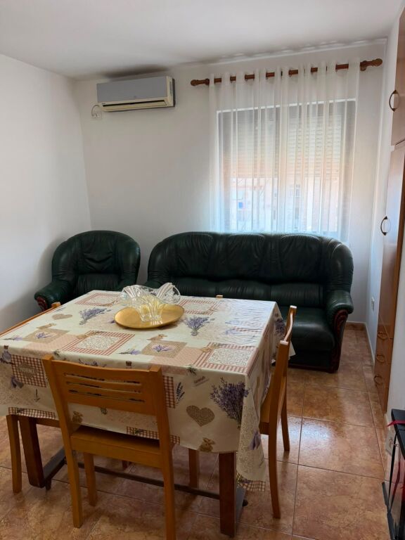 Rent | Apartament 1 + 1 | Rruga Siri Kodra | 500 €/month