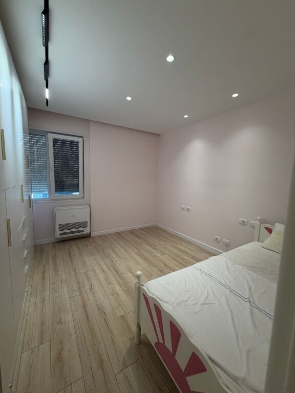 JEPET ME QIRA APARTAMENT 2+1