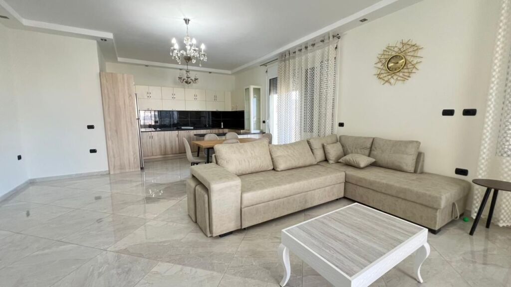 Apartament 3+1 me qira tek Liqeni i Thate, prane Spitalit te Kafsheve