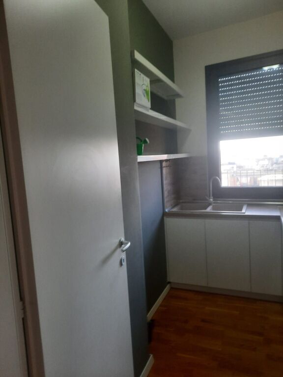 Qera | Apartament 2 + 1 | Rruga e barrikadave | 700 €/muaj