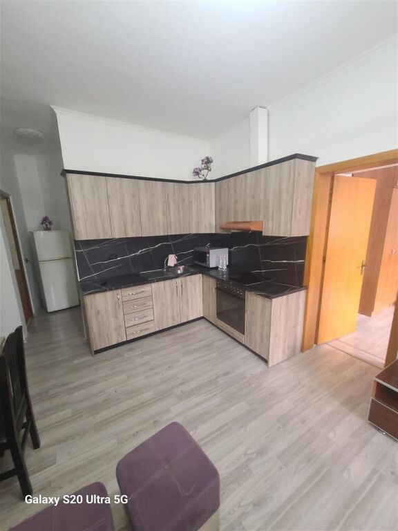 Apartament 2+1 ne shitje ne Yzberisht (115,000 Euro)