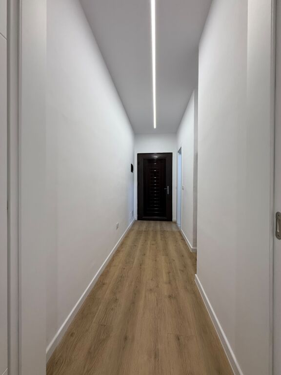 Shitet apartament 1+1 prane Terminalit te Autobuzave