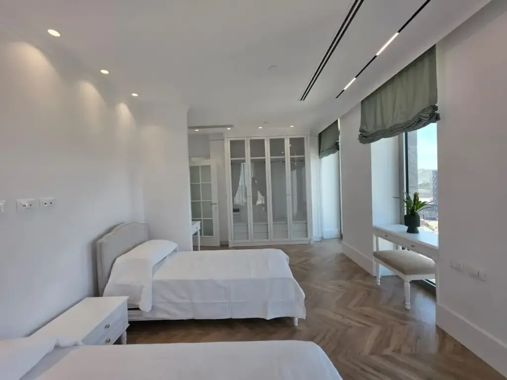 APARTAMENT LUKSOZ 2+1+2 PËR QIRA NË DOWNTOWN TIRANA
