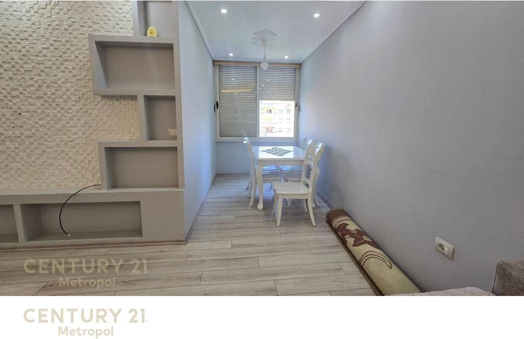 Shitet apartament 2+1 ne Fresk, ne fillim te rruges Dalip Topi!
