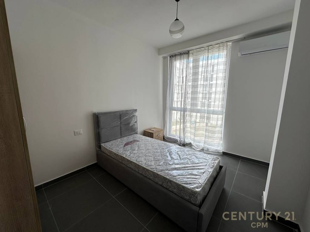 Apartament 3+1 Me Qira Rruga 5 Maji
