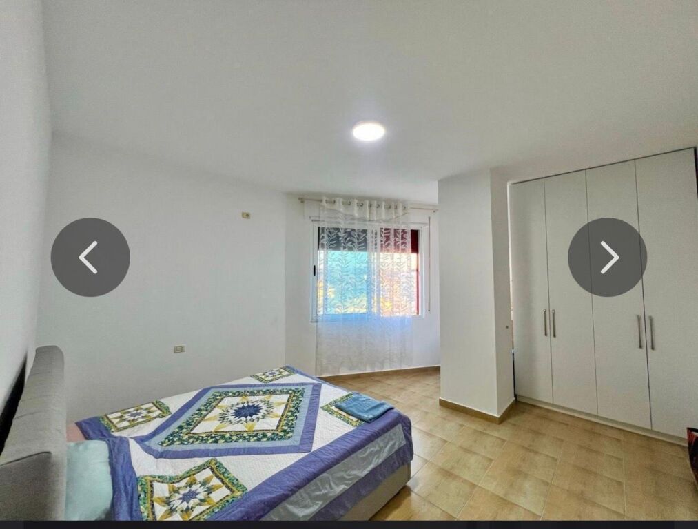 Jepen me qera 2 Apartamente me pamje deti