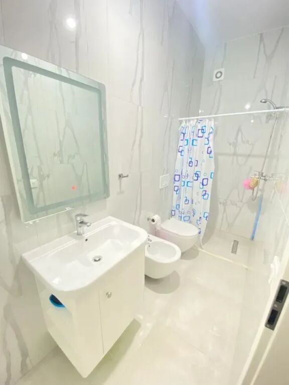 JEPET ME QIRA APARTAMENT 2+1 – KOMPLEKSI MANGALEM, ALI DEM