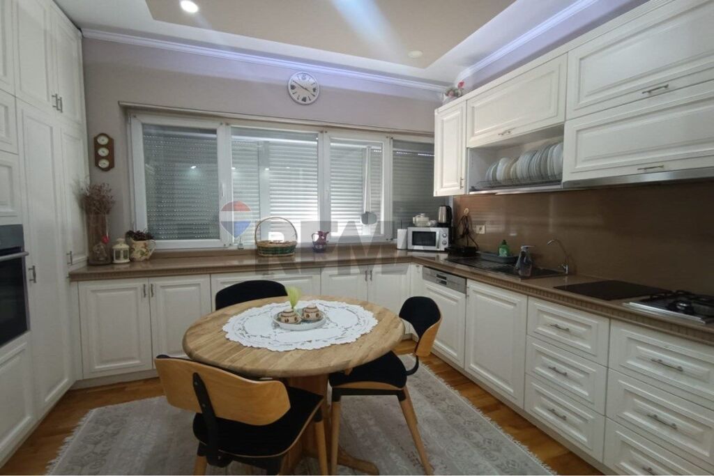 Apartament 2+1+ Depo me qera tek 5 Maji