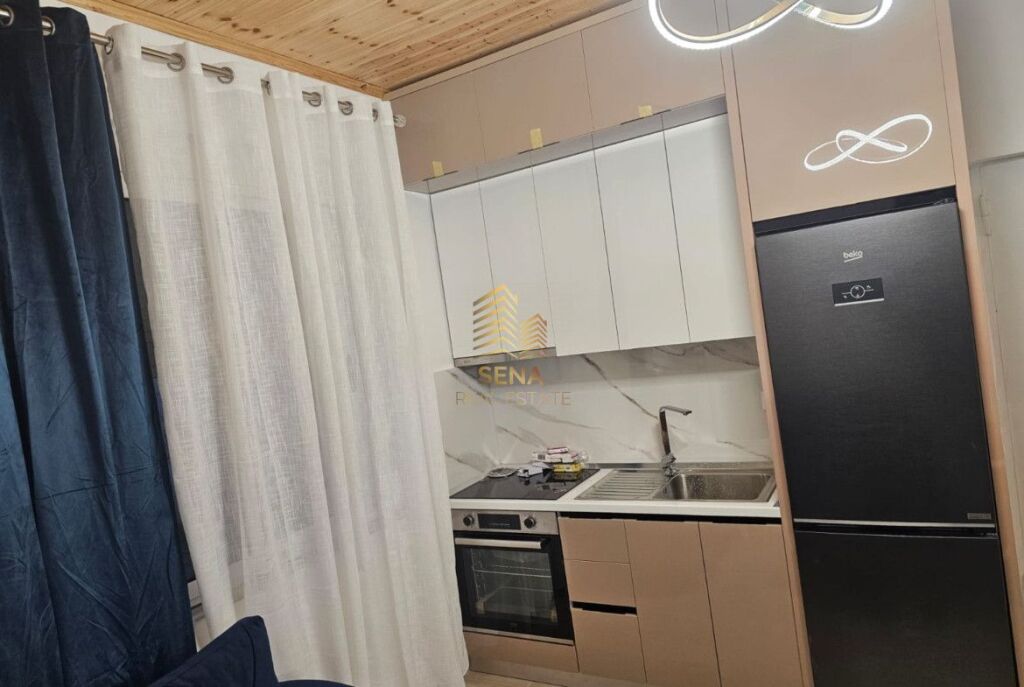 Rent, Private Entrance, 1+1+Parking, Laprake, 45,000 Leke/Month