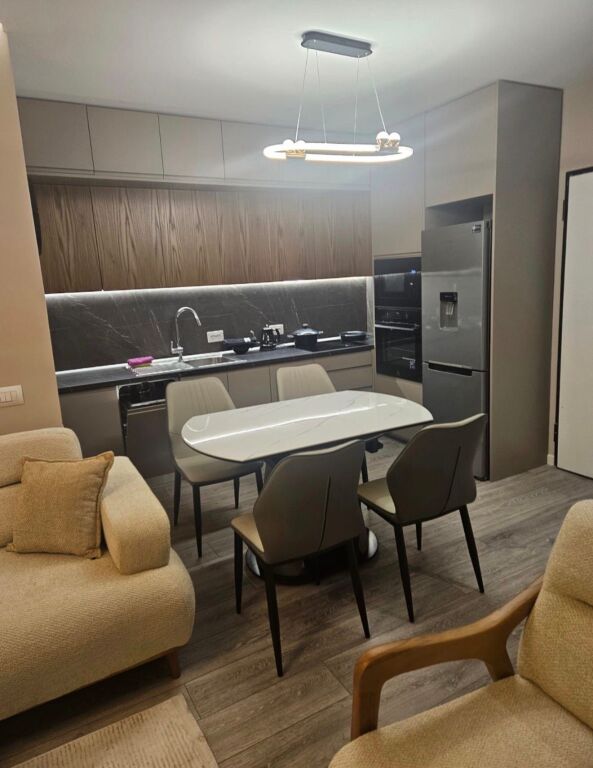 Jepet me qira apartament 2+1 te Ish-Dogana!