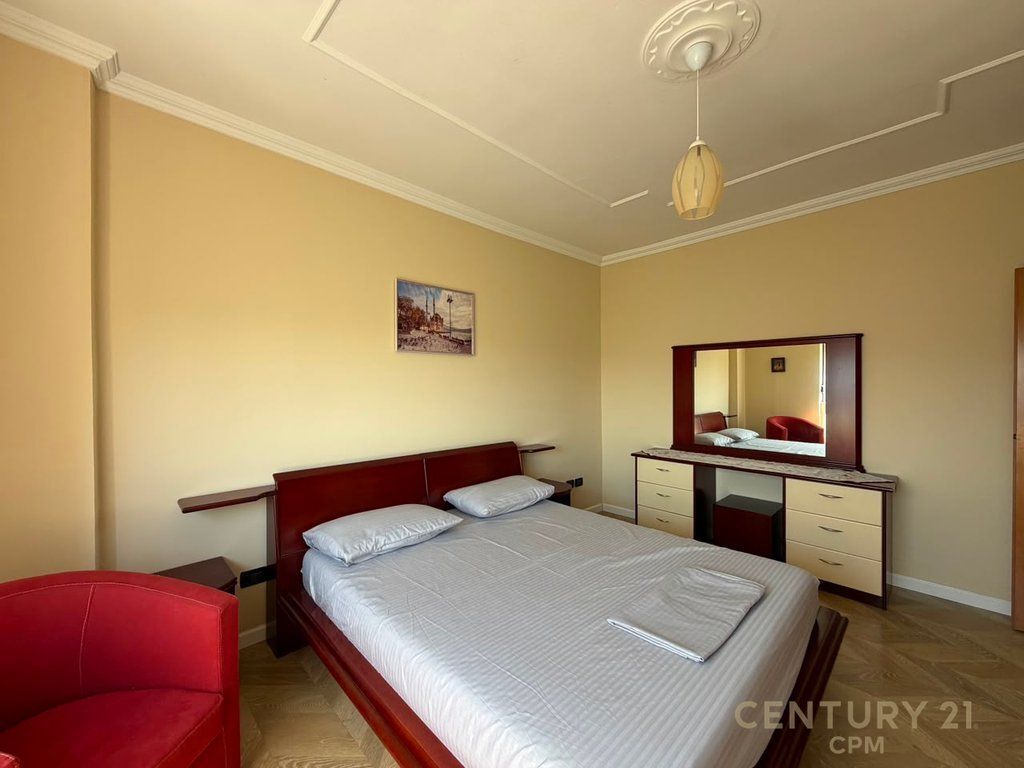 Apartament 4+1 per qira tek ish Ekspozita 1,400 € /Muaj 130,000 Lekë /Muaj