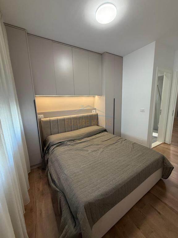 shitet apartament 2+1+2 kodra e diellit tiranë