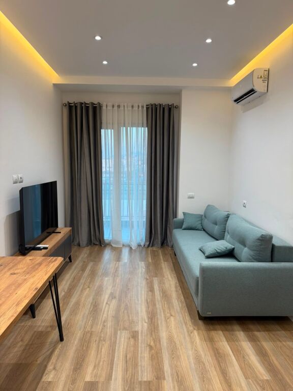 Super Apartament me qera tek Golden Park/ Amerikan 3