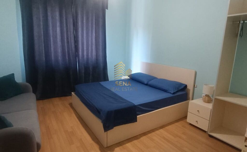 Qira, Apartament 3+1+blk, Rruga e Barrikadave, 70.000 Lek/muaj