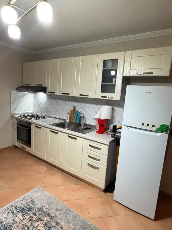 Qera | Apartament 2 + 1 | 21 Dhjetori | 600 €/muaj