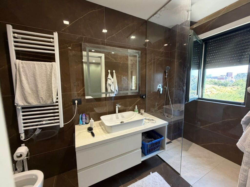 Shitet Apartament 2+1+2 Green City Rezidence , Rruga Nexho Konomi